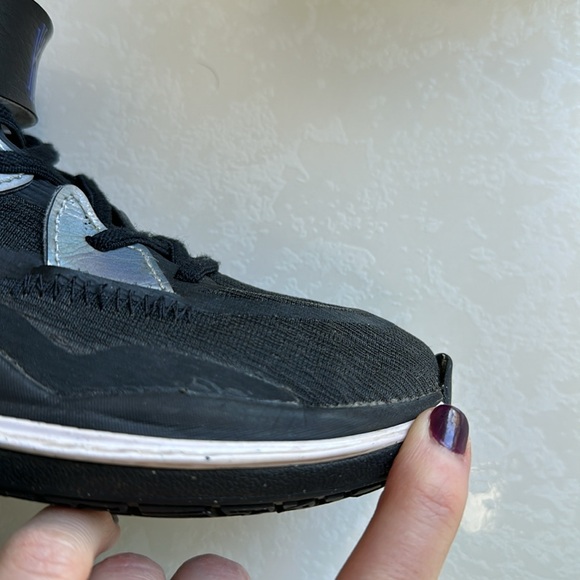 Nike Kyrie Infinity Basketball Shoe (little kids / preschool ) - Picture 9 of 12